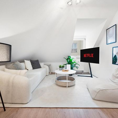 Malu Rooms - Im Stadtzentrum, Smarttv, Netflix, 24H Checkin Ludwigsburg Exteriér fotografie