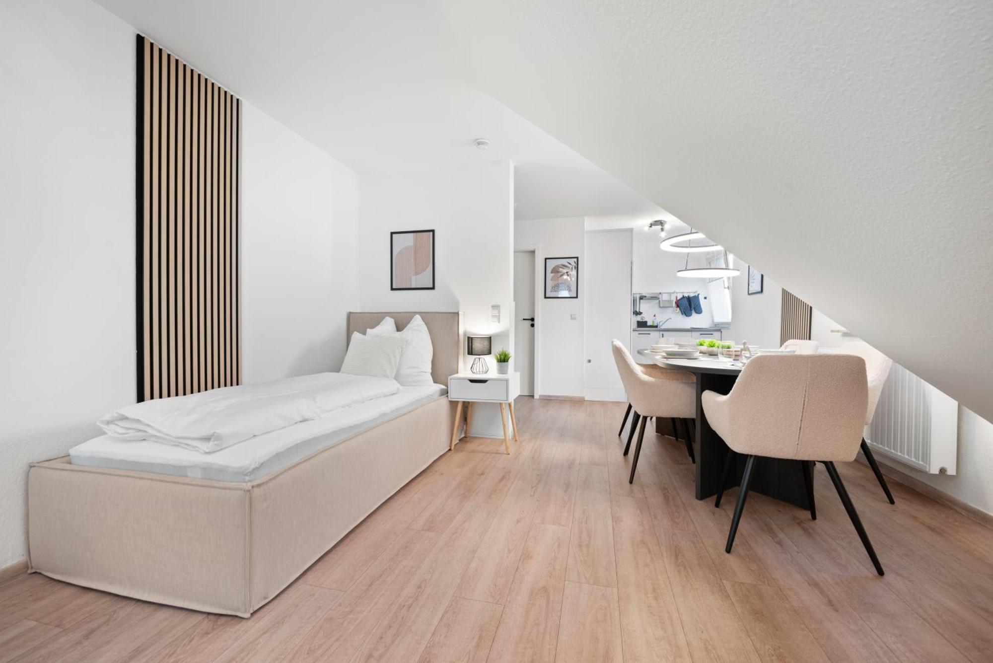 Malu Rooms - Im Stadtzentrum, Smarttv, Netflix, 24H Checkin Ludwigsburg Exteriér fotografie