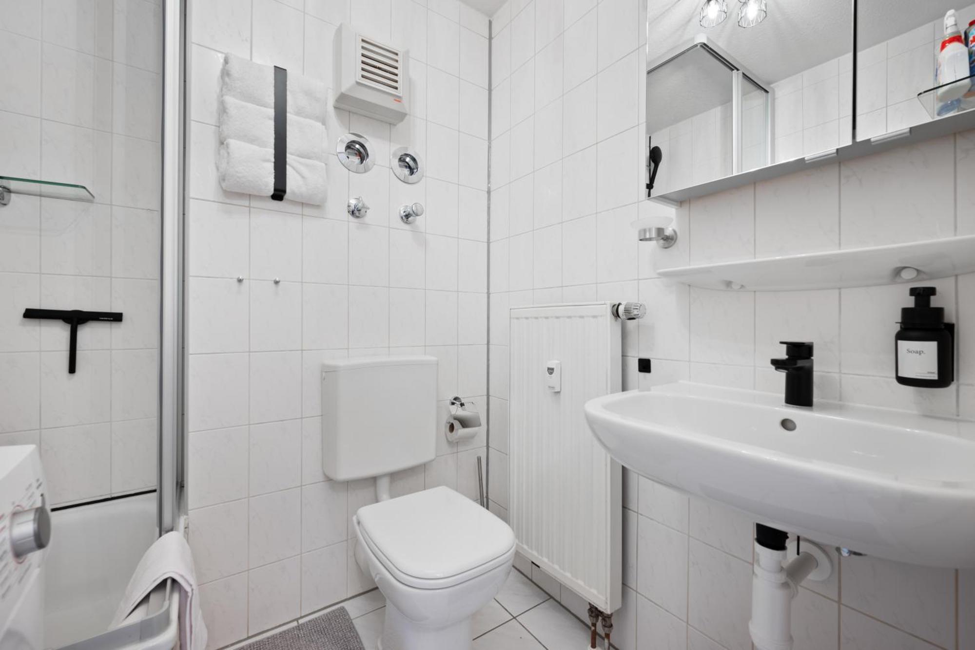 Malu Rooms - Im Stadtzentrum, Smarttv, Netflix, 24H Checkin Ludwigsburg Exteriér fotografie